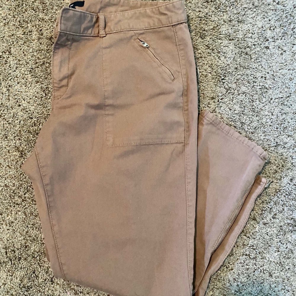 Gap Cropped Cargo Jeans